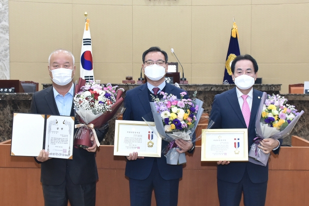 지방의정 봉사상 및 매니페스토 약속대상 우수상 수상